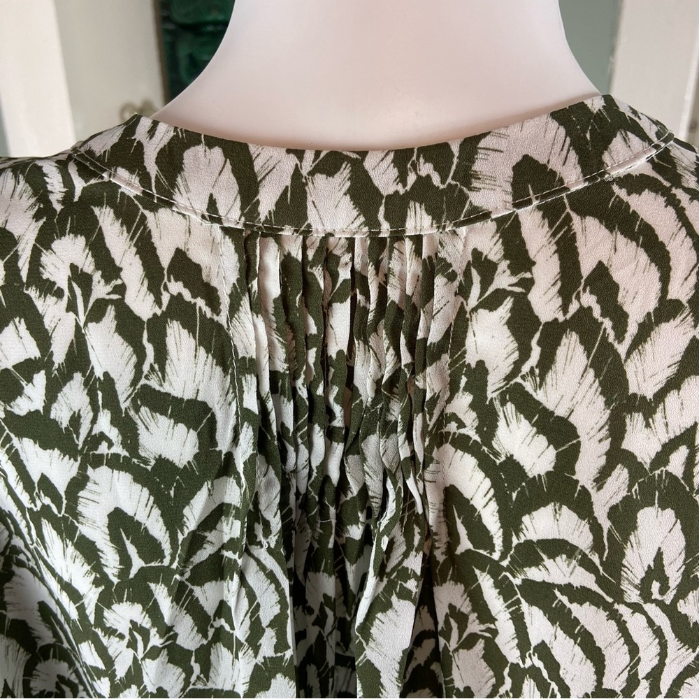 JACHS Girlfriend Olive Green White Abstract Button Down Top Blouse Shirt Medium - Picture 10 of 12